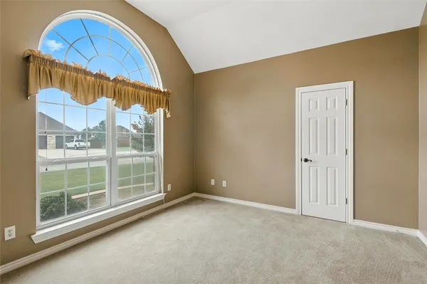 $499,900 | 100 Davis Court, Thorndale, TX 76577