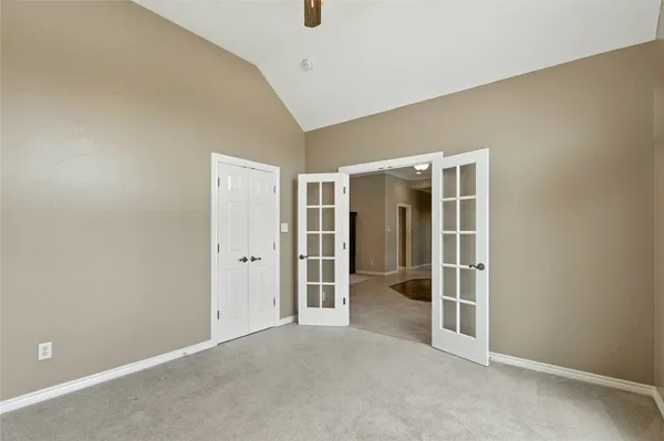 $499,900 | 100 Davis Court, Thorndale, TX 76577