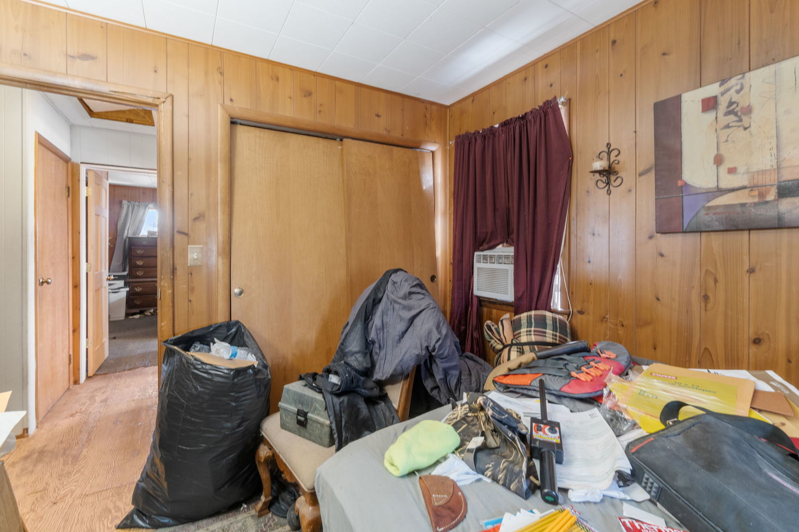 11505 Lakeview Road Richmond, IL 60071 - Photo 12 of 22 a living room with furniture and a window