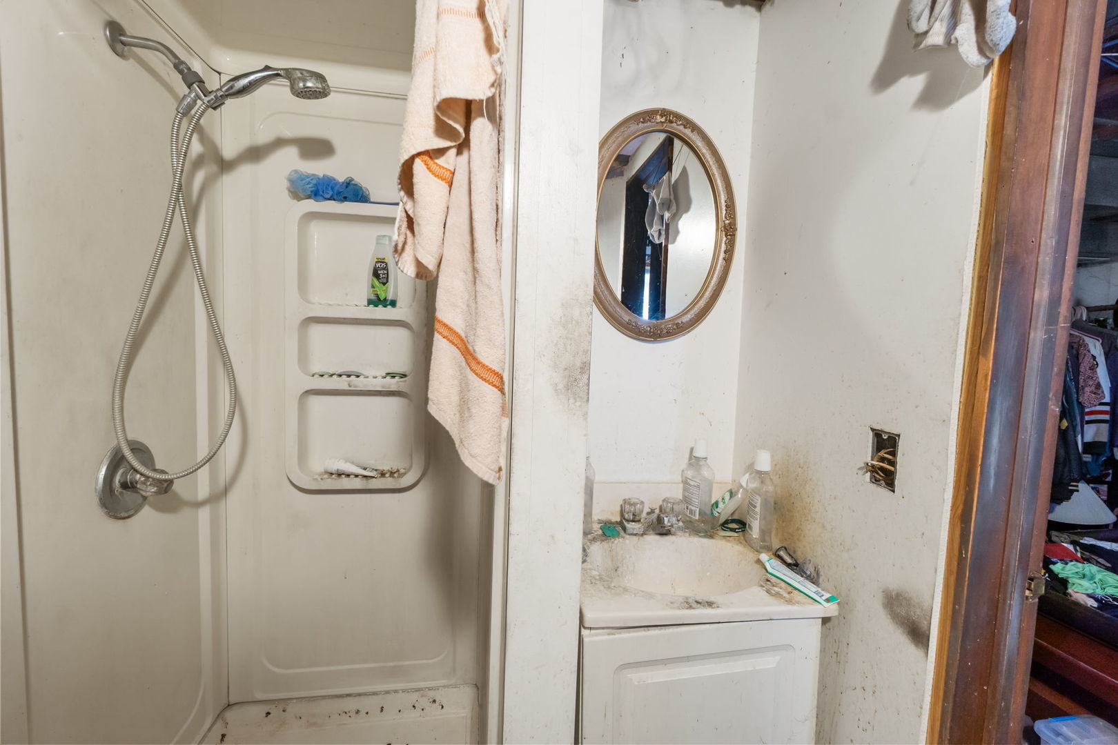 11505 Lakeview Road Richmond, IL 60071 - Photo 22 of 22 a bathroom with a sink and a mirror