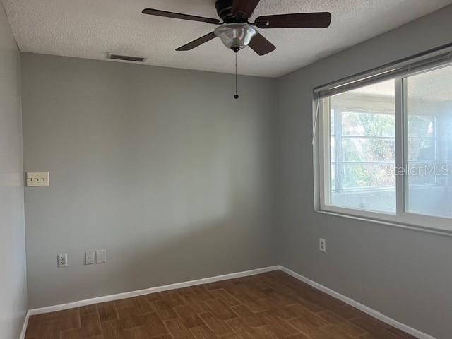 7736 Wicklow Street New Port Richey, FL 34653 - Photo 8 of 32 Gallery Image 8