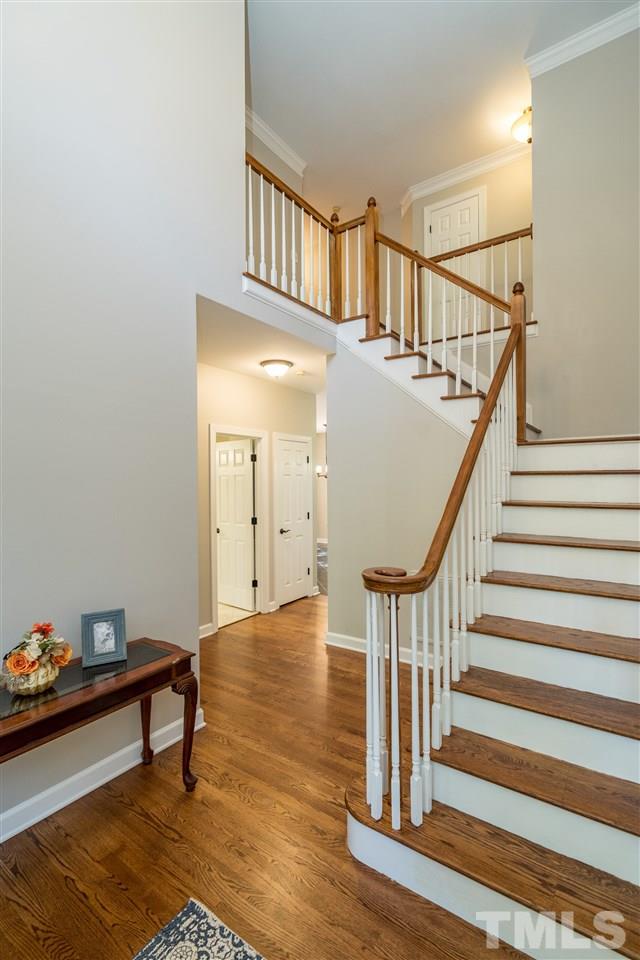 8512 Bluff Pointe Court Raleigh, NC 27615 - Photo 3 of 30 Gallery Image 3