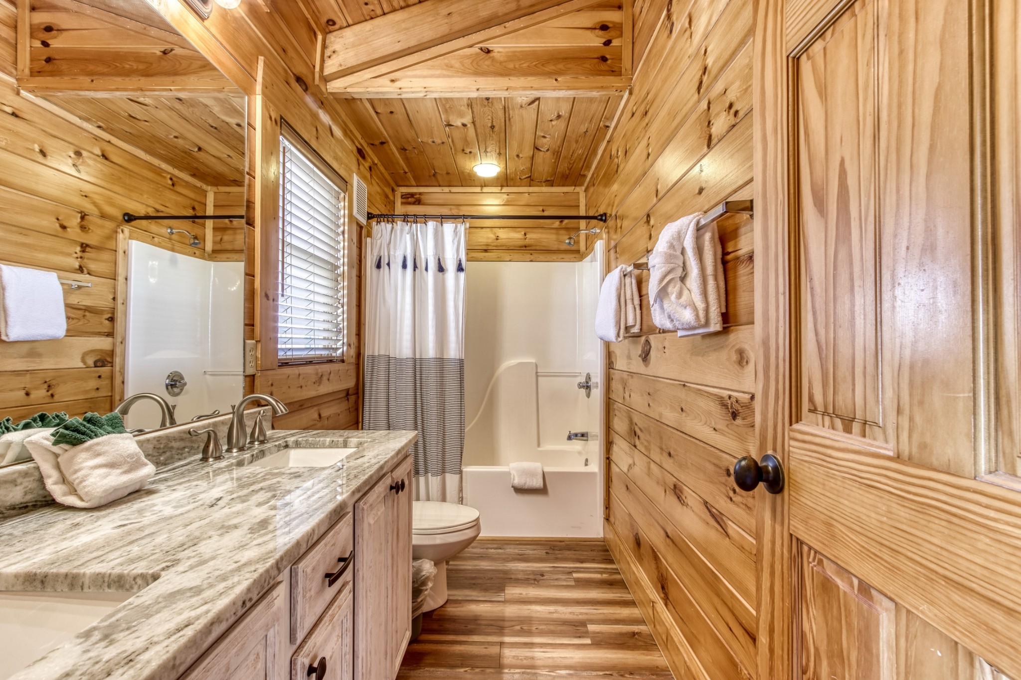 1728 Summit View Way Sevierville, TN 37862 - Photo 19 of 49 Gallery Image 19