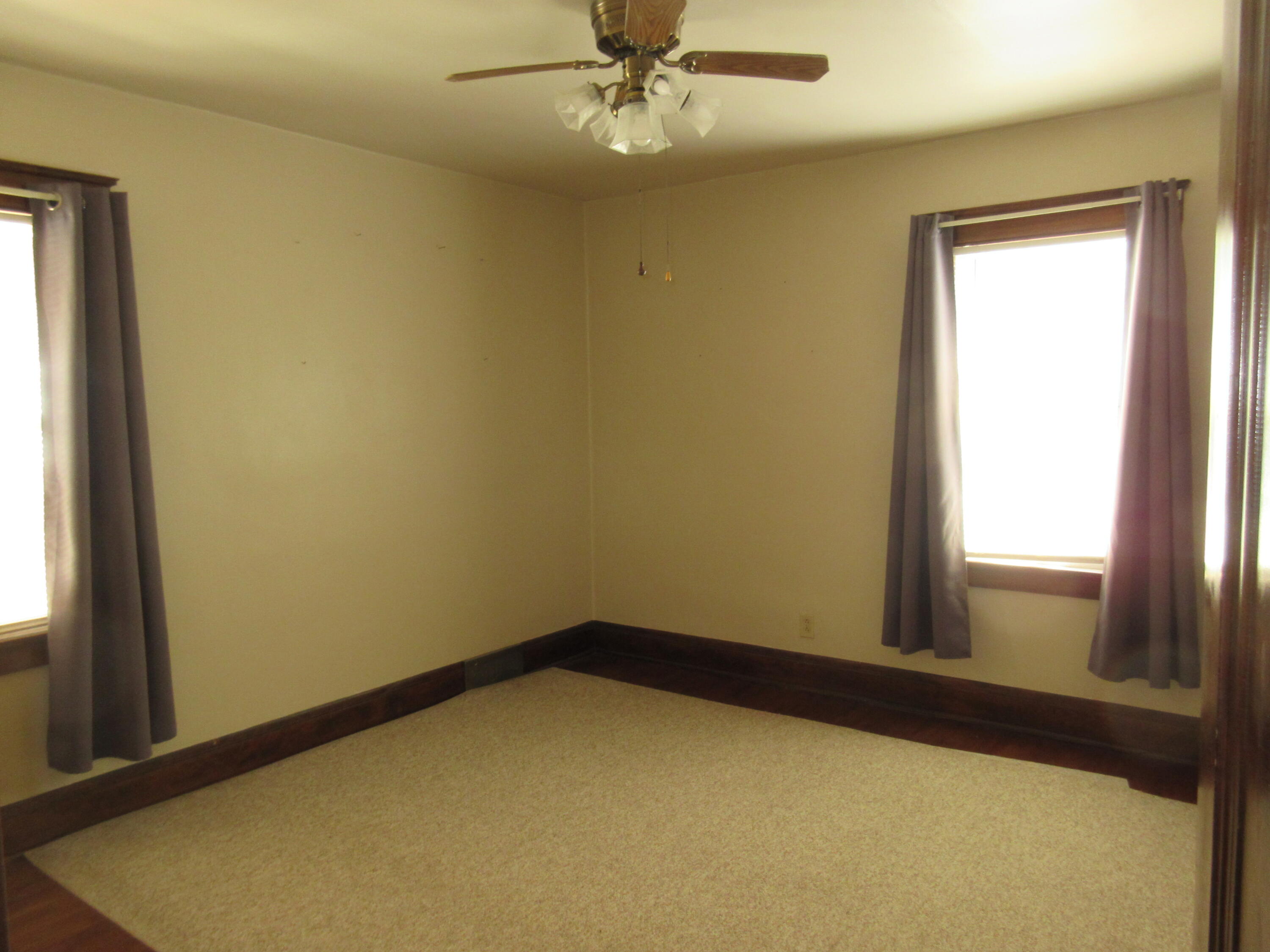 2615 Taylor Avenue, Unit UPPR Racine, WI 53403 - Photo 16 of 25 IMG_5138