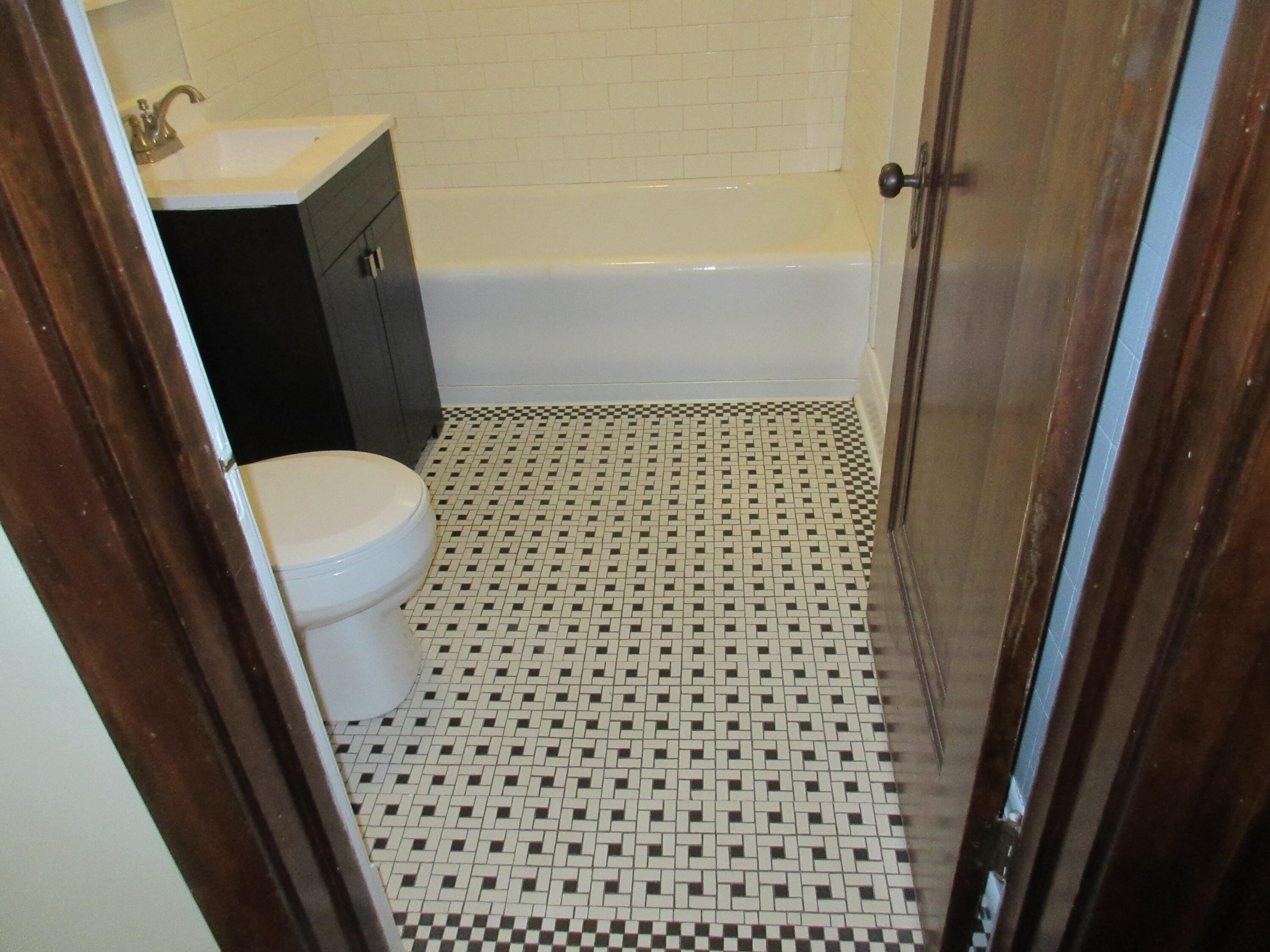 2615 Taylor Avenue, Unit UPPR Racine, WI 53403 - Photo 19 of 25 IMG_5141