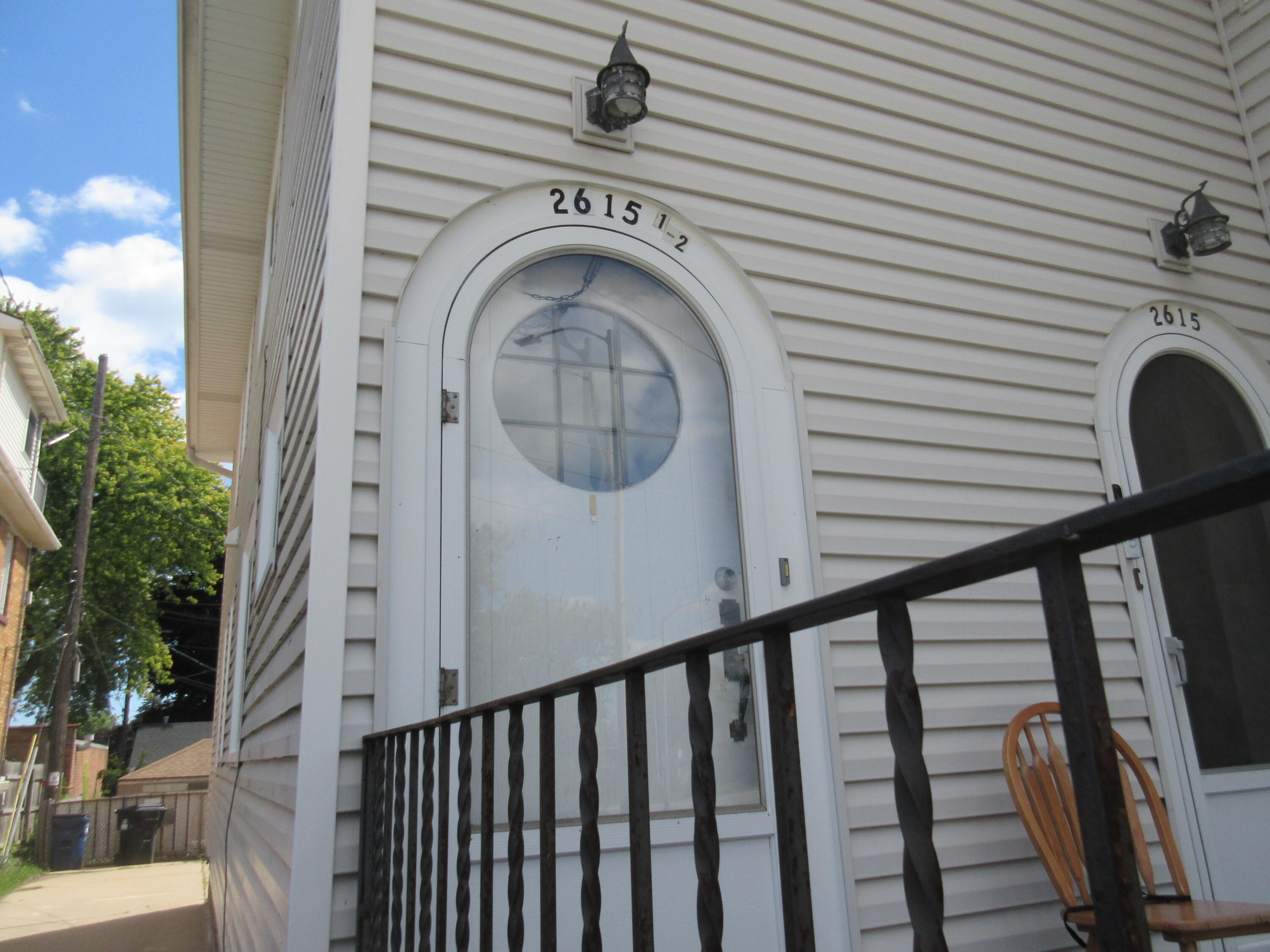 2615 Taylor Avenue, Unit UPPR Racine, WI 53403 - Photo 2 of 25 IMG_5154