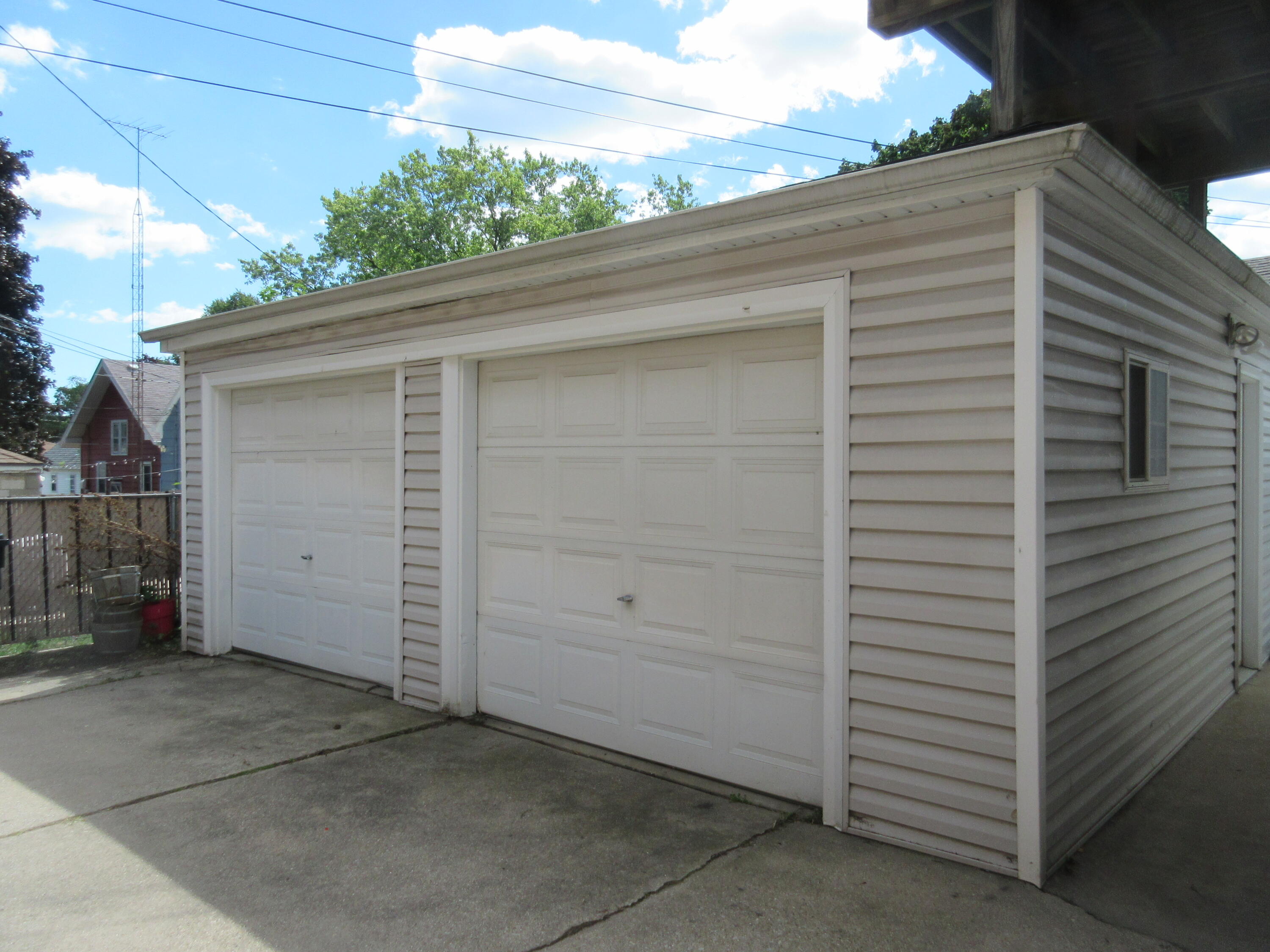 2615 Taylor Avenue, Unit UPPR Racine, WI 53403 - Photo 3 of 25 IMG_5151