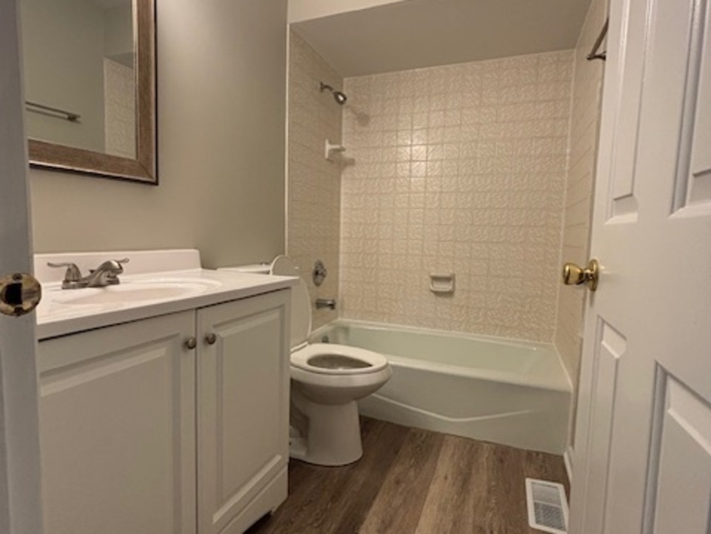 654 Longview Drive Antioch, IL 60002 - Photo 18 of 22 a bathroom with a sink a toilet and shower