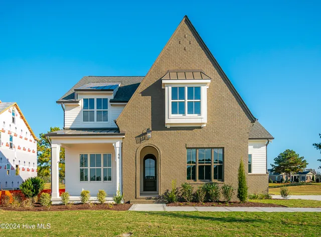 $789,900 | 46 Pine Tree Point, Snow Hill, NC 28580