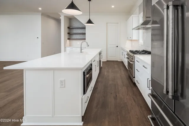 $789,900 | 46 Pine Tree Point, Snow Hill, NC 28580