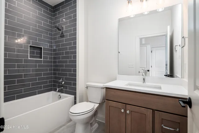 $789,900 | 46 Pine Tree Point, Snow Hill, NC 28580