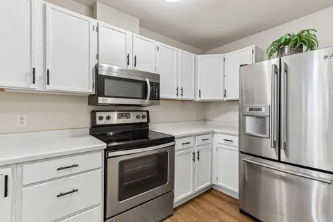 $249,900 | 301 Harbour Town Drive, Unit 432, Madison, WI 53717
