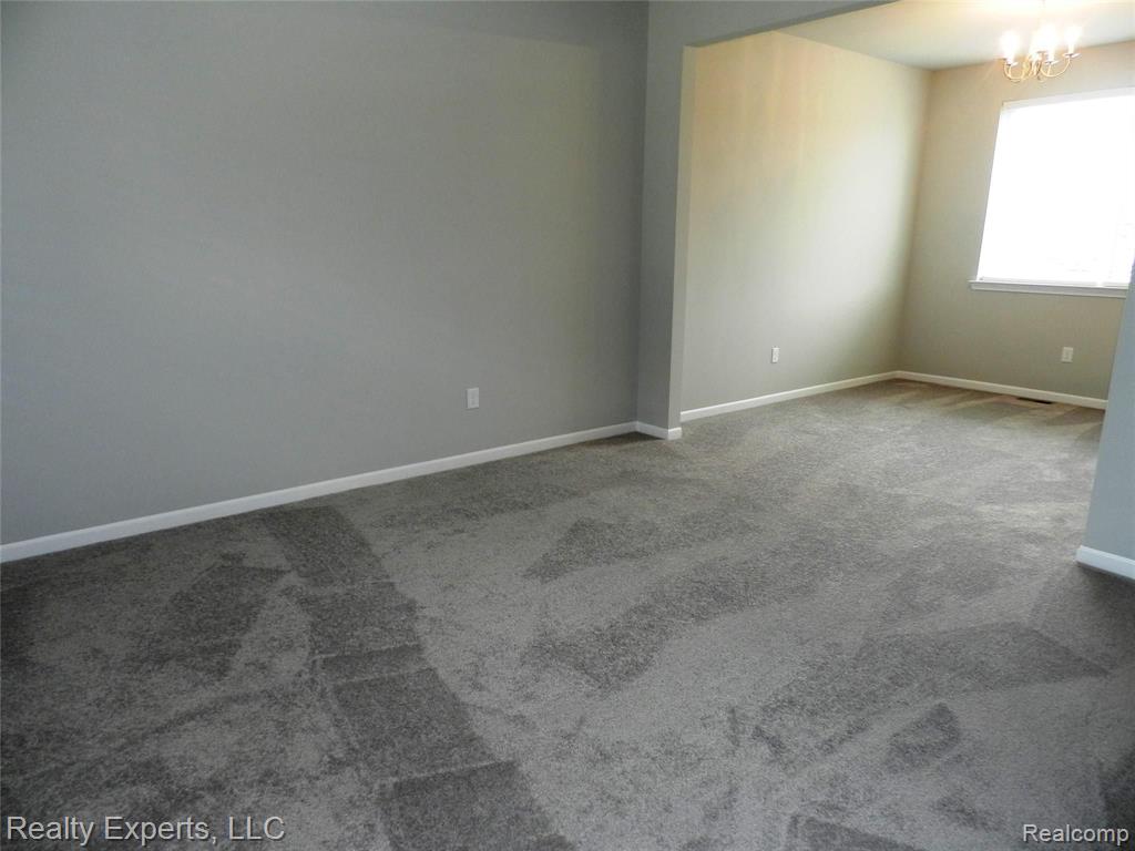 13428 Stamford Road Belleville, MI 48111 - Photo 4 of 27
