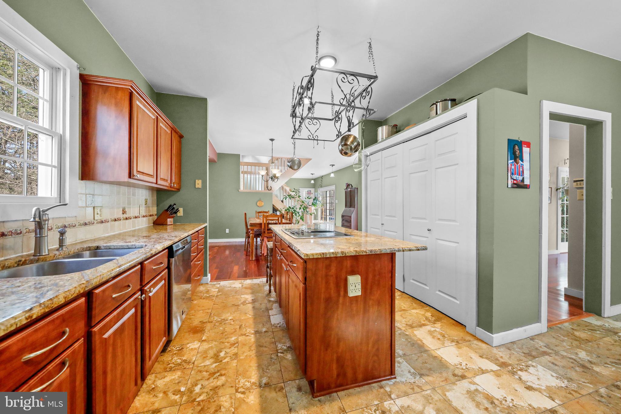 4 Ridge Court Medford, NJ 08055 - Photo 12 of 49 Kitchen