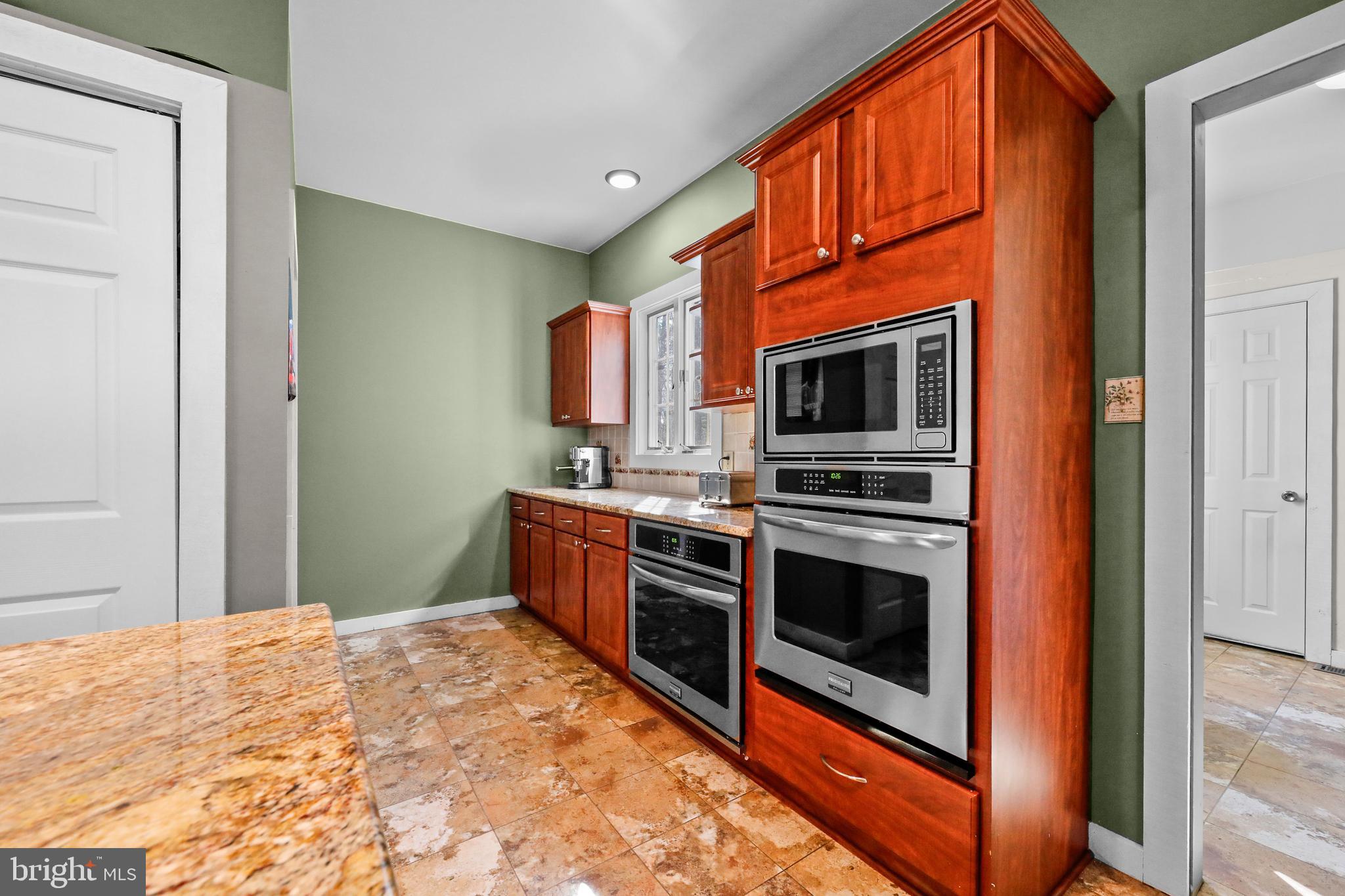 4 Ridge Court Medford, NJ 08055 - Photo 13 of 49 Kitchen