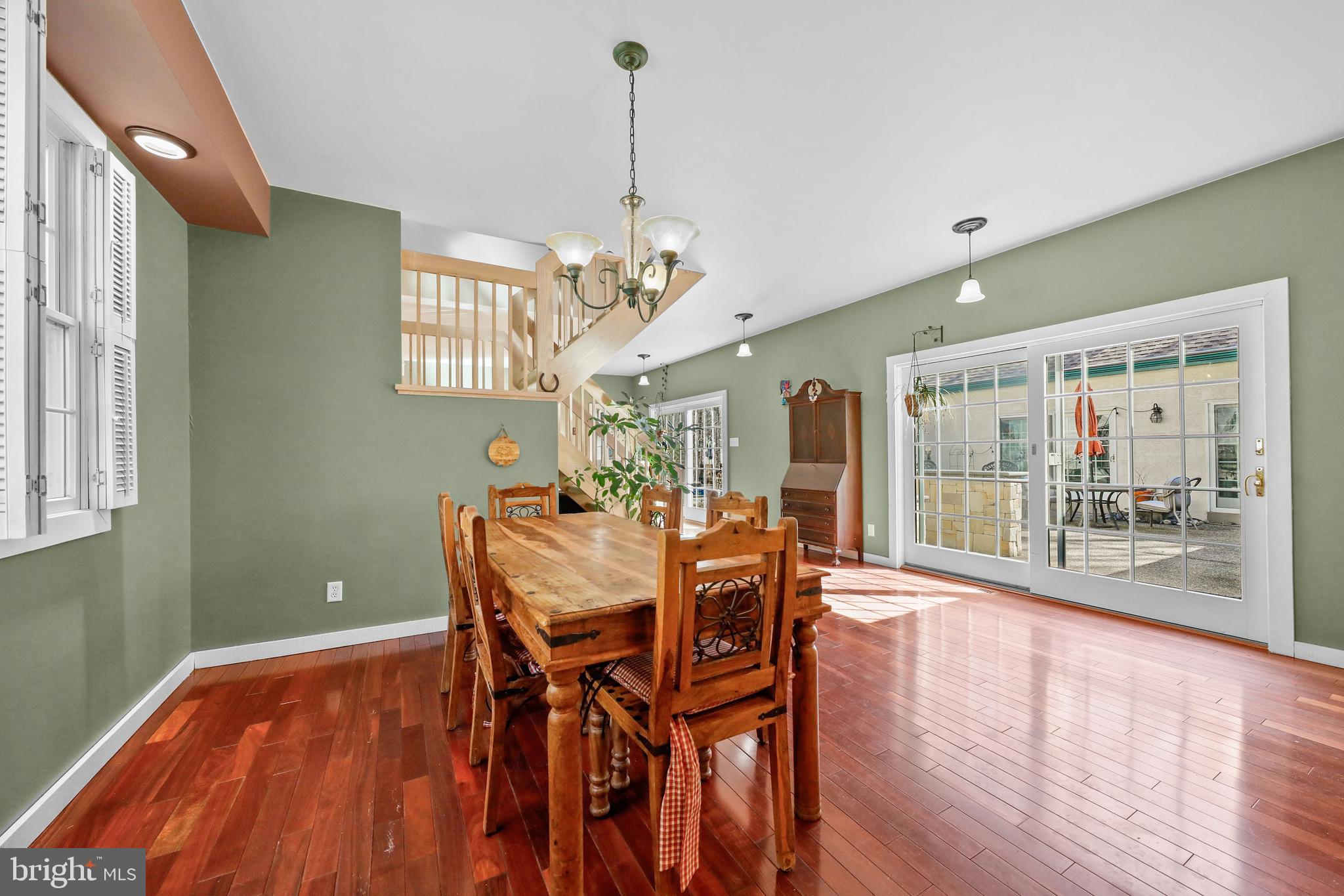 4 Ridge Court Medford, NJ 08055 - Photo 23 of 49 Dining Room