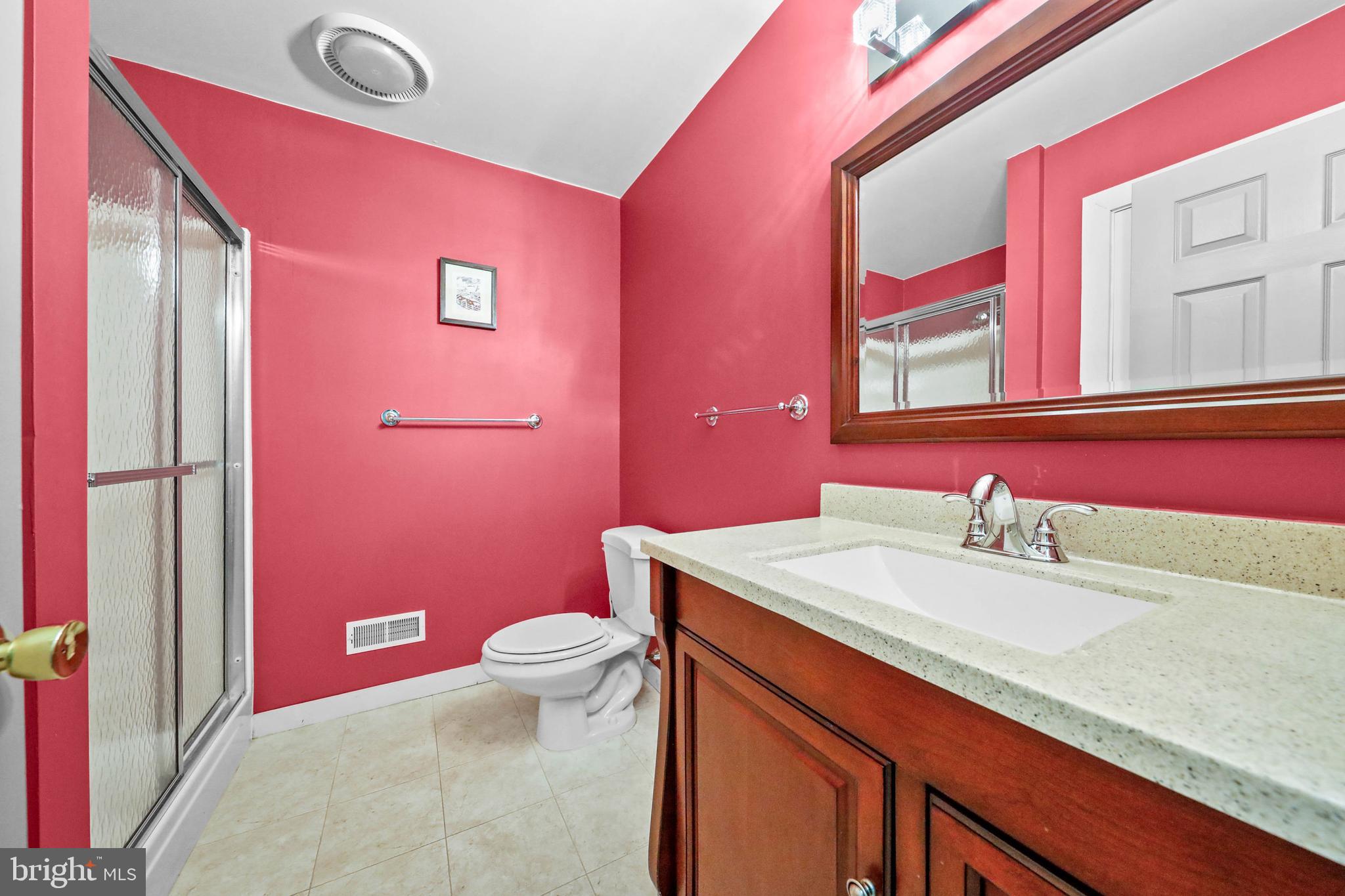 4 Ridge Court Medford, NJ 08055 - Photo 35 of 49 Upper Level Hall Bathroom