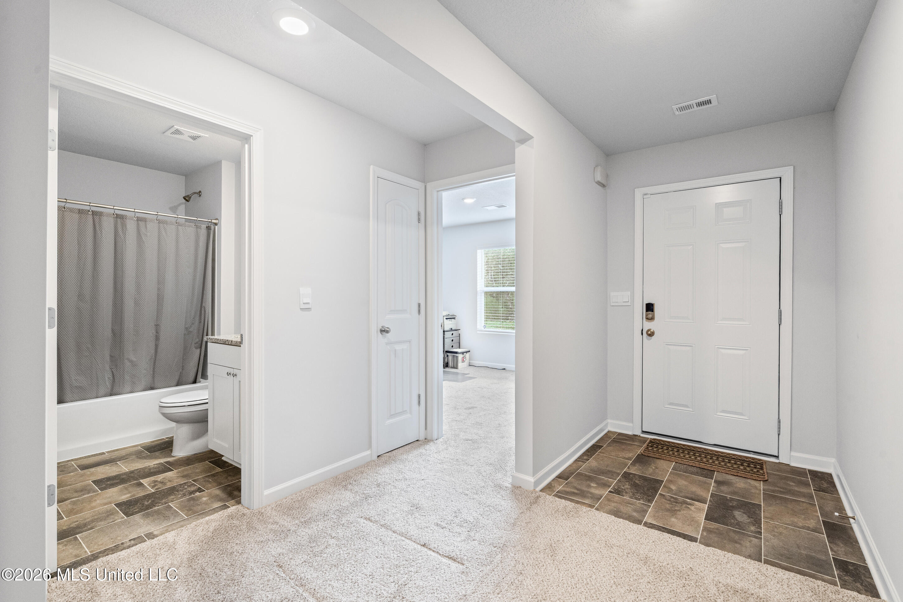 20 Lee Creek Road Byhalia, MS 38611 - Photo 4 of 26 Entrance