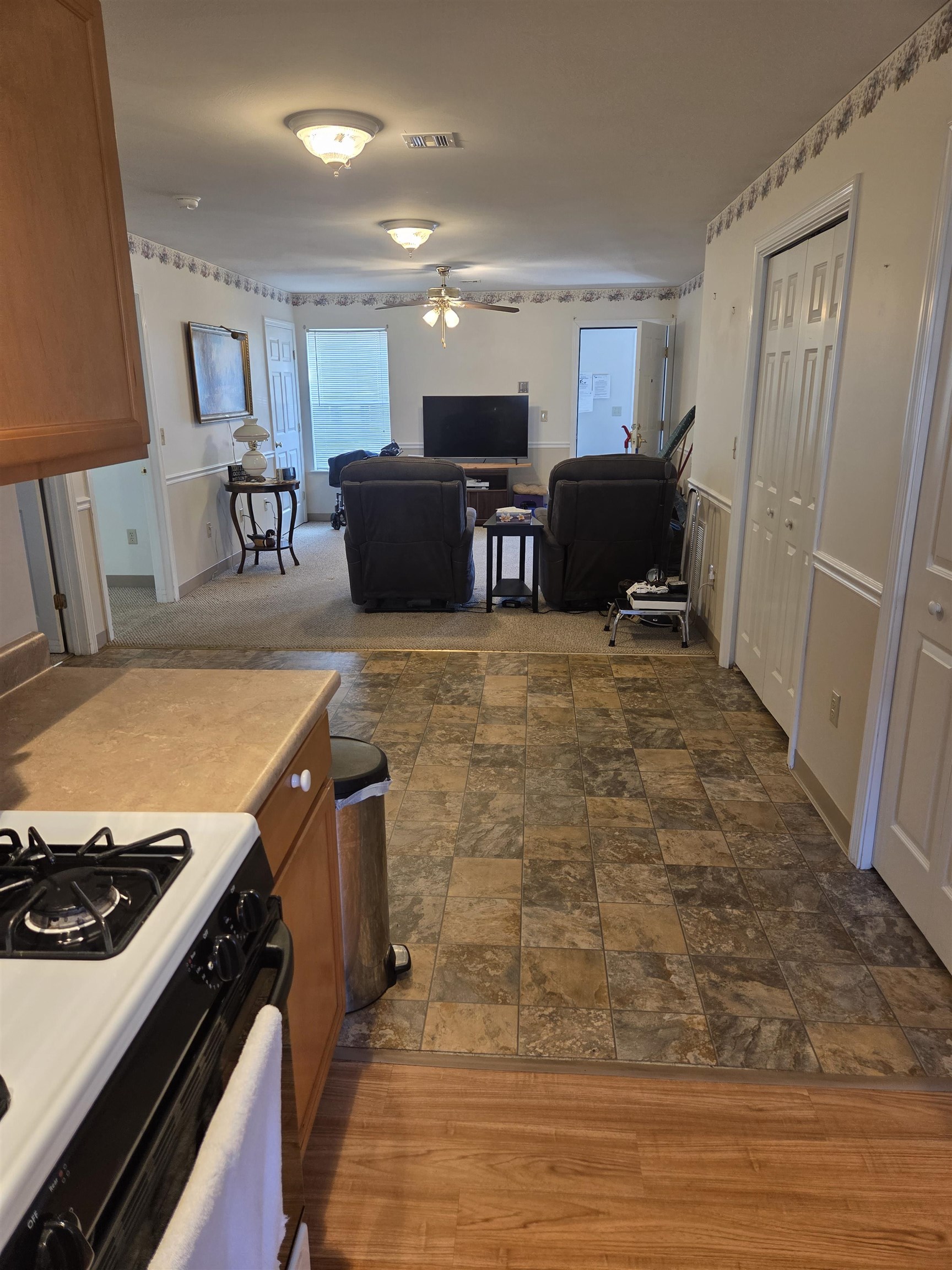 14 Tampa Drive, Unit B Rochester, NH 03867 - Photo 7 of 10