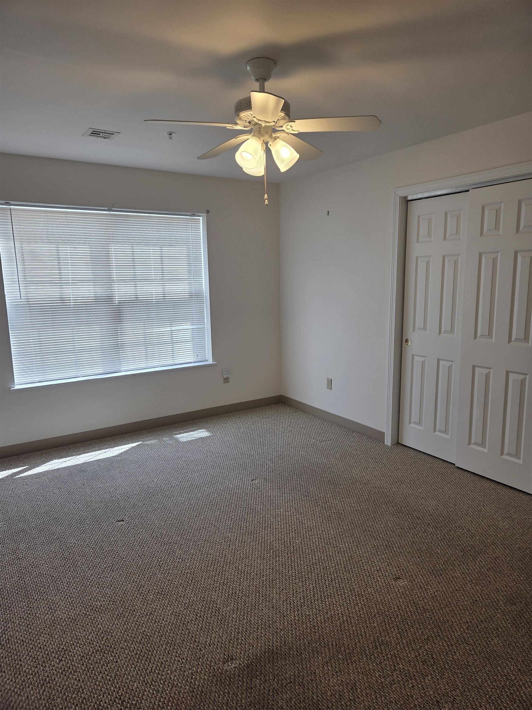 14 Tampa Drive, Unit B Rochester, NH 03867 - Photo 9 of 10