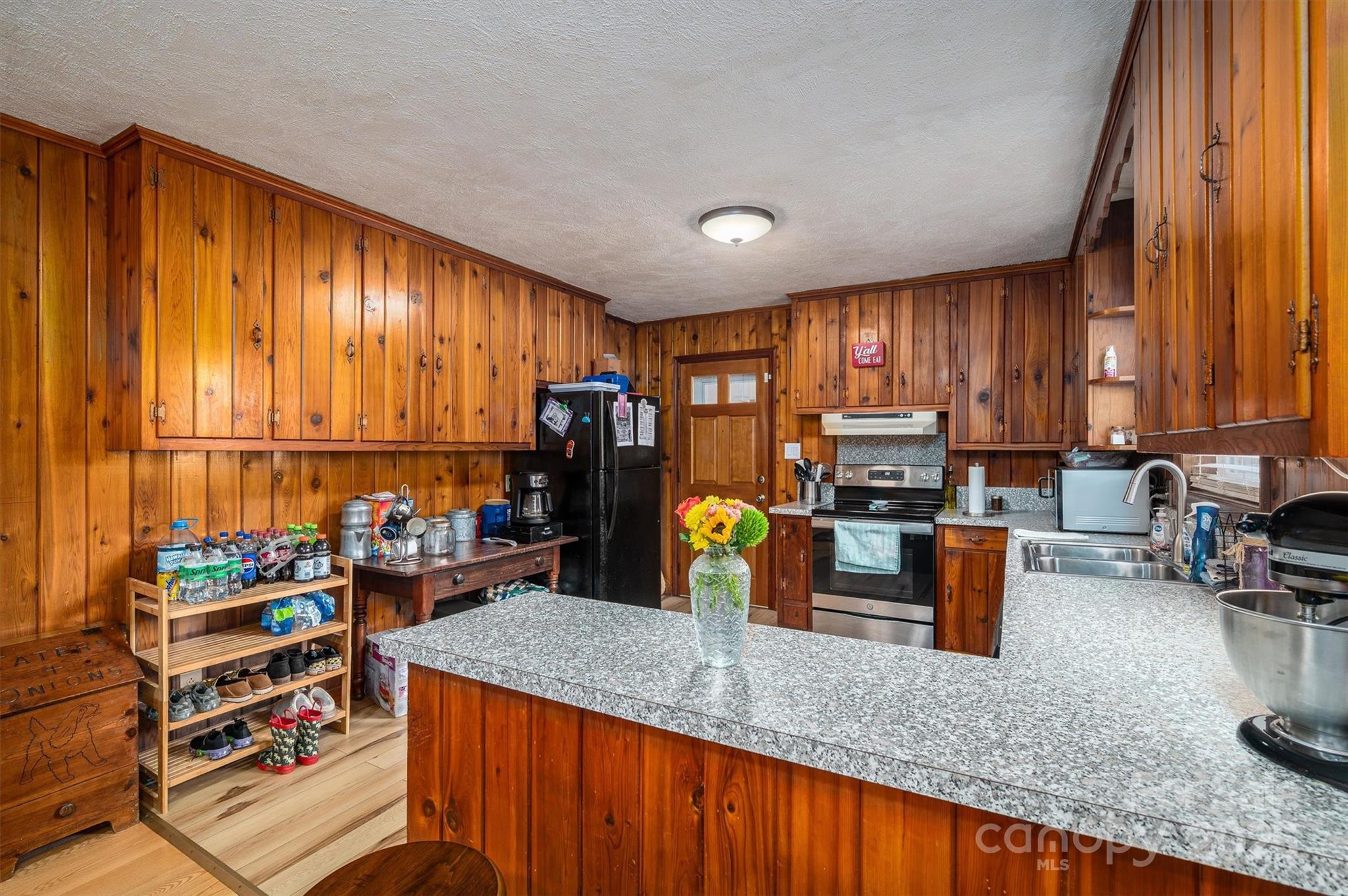 2264 Country Club Road Lincolnton, NC 28092 - Photo 10 of 28 Gallery Image 10