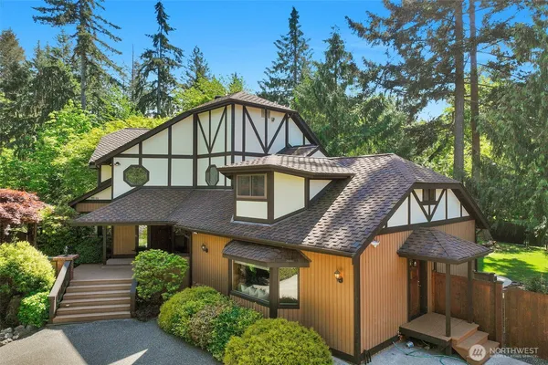 $1,350,000 | 5204 178th Avenue East, Lake Tapps, WA 98391