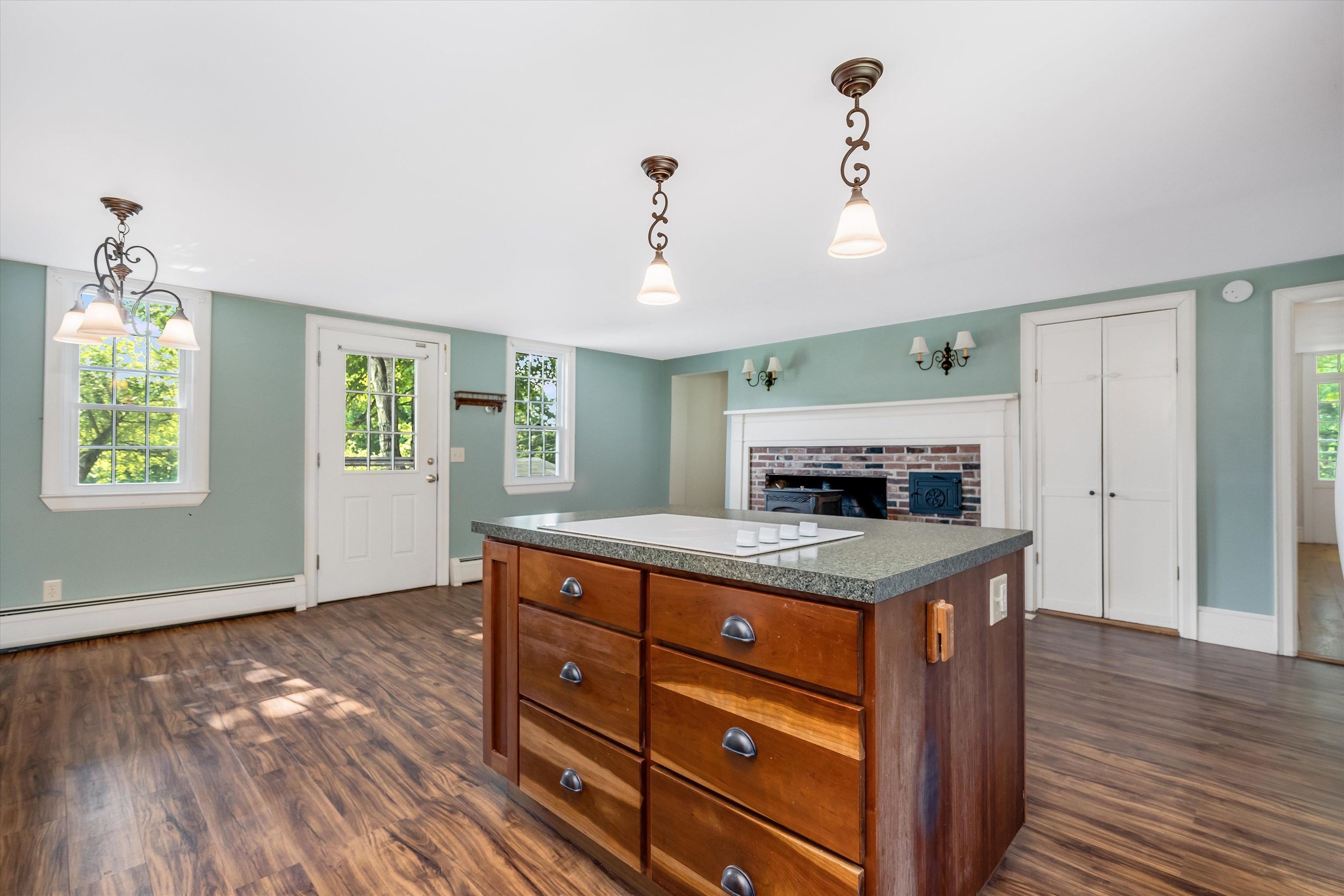 551 S Road Salisbury, NH 03268 - Photo 3 of 36