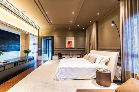 $16,113,450 | 1377 R. Leopoldo Couto Magalhães Júnior, Unit PH23