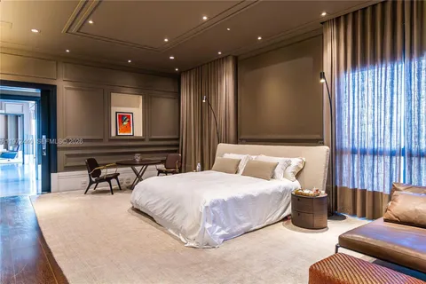 $16,113,450 | 1377 R. Leopoldo Couto Magalhães Júnior, Unit PH23