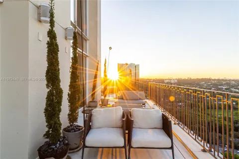 $16,113,450 | 1377 R. Leopoldo Couto Magalhães Júnior, Unit PH23