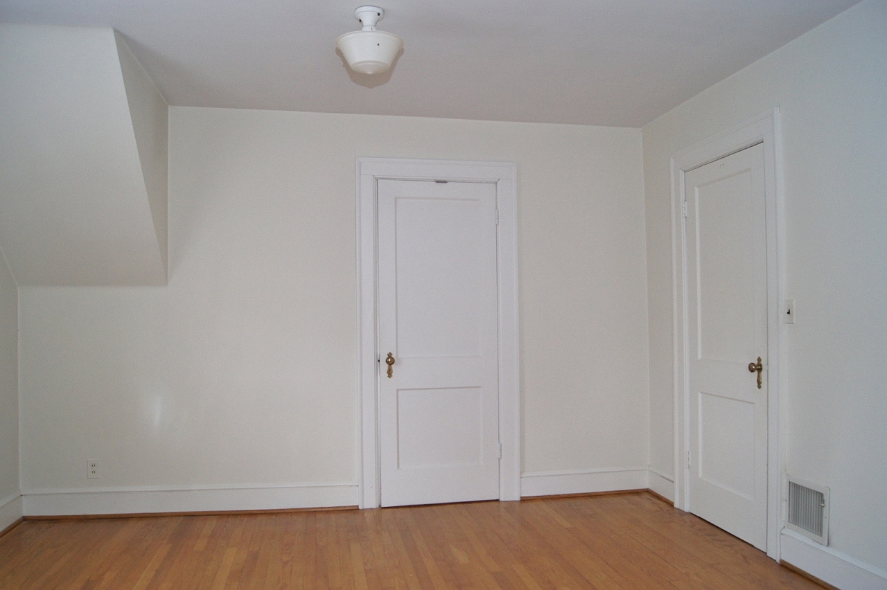 2527 Montvale Road Southwest Roanoke, VA 24015 - Photo 13 of 26 photo