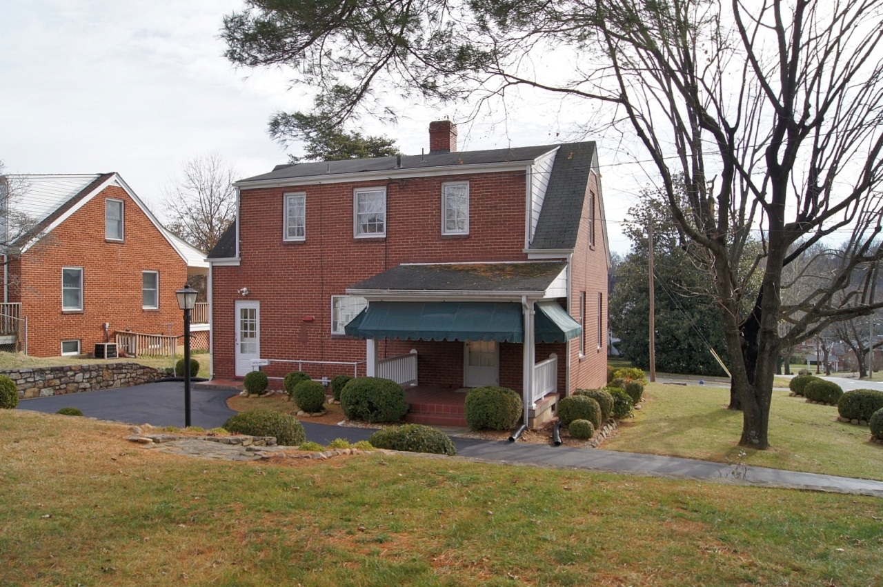 2527 Montvale Road Southwest Roanoke, VA 24015 - Photo 24 of 26 photo