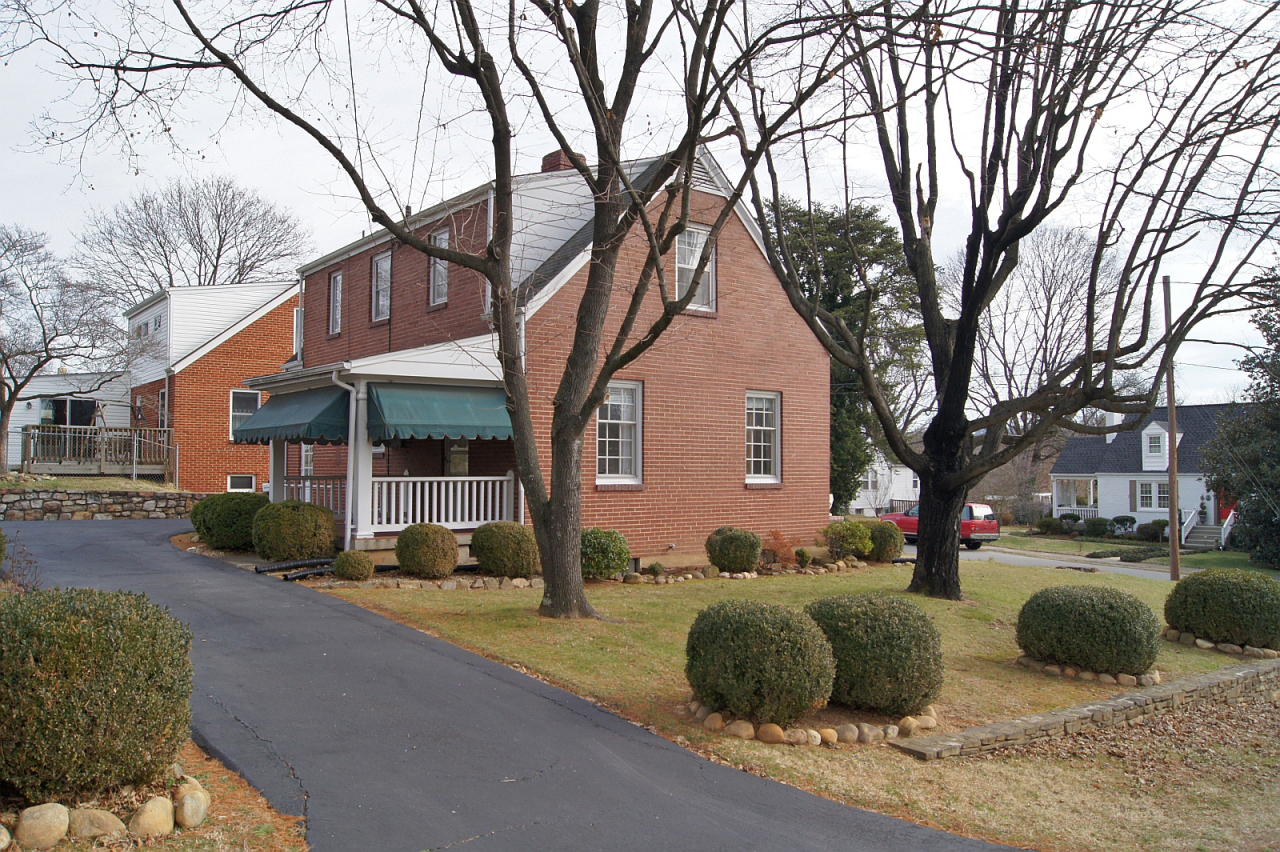 2527 Montvale Road Southwest Roanoke, VA 24015 - Photo 25 of 26 photo