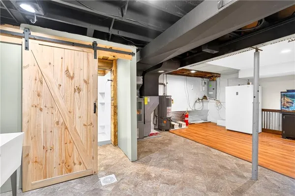 $330,000 | 409 Pleasant Valley Road, Bulger, PA 15019