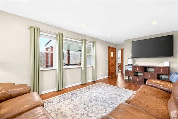 $330,000 | 409 Pleasant Valley Road, Bulger, PA 15019