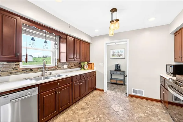 $330,000 | 409 Pleasant Valley Road, Bulger, PA 15019