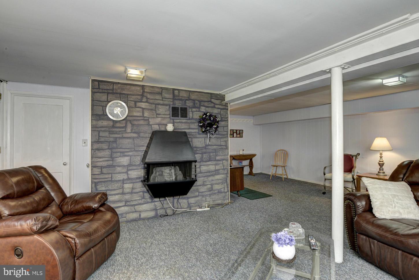 102 Oakmere Road Owings Mills, MD 21117 - Photo 13 of 17 Family Room