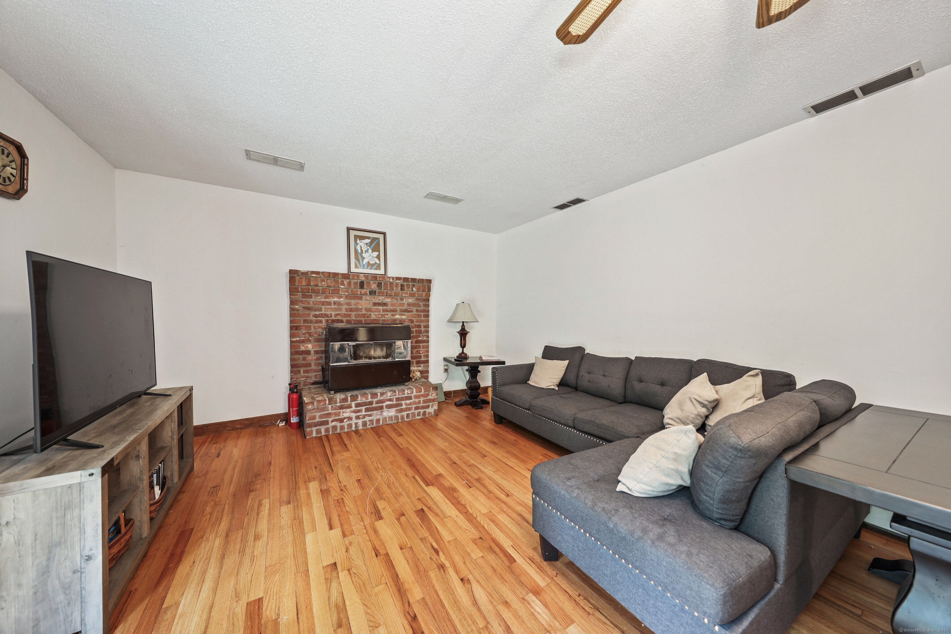 72 Talmadge Hill Road Prospect, CT 06712 - Photo 17 of 33