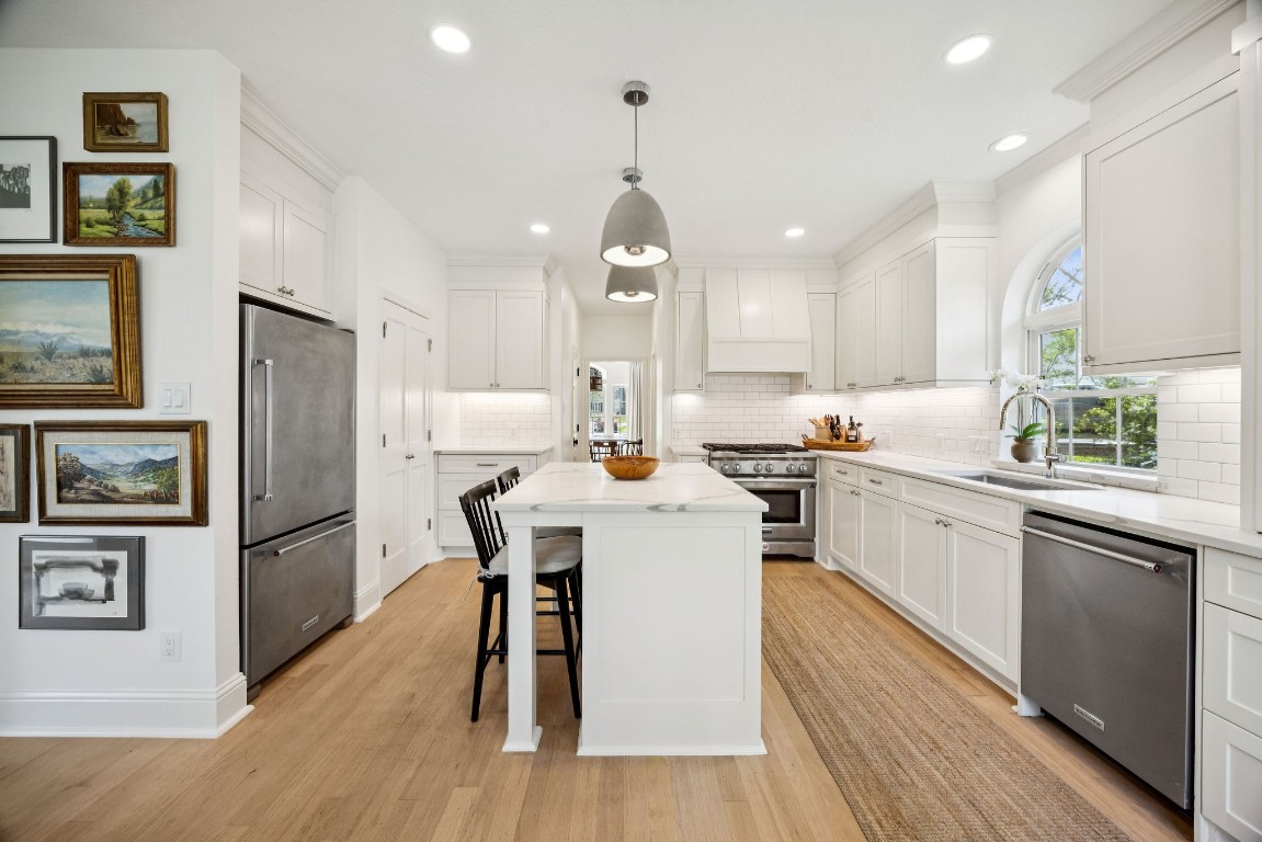 2 North Thundercreek Place Spring, TX 77381 - Photo 17 of 47 One of the most stunning rooms in this home, yet also incredibly comfortable. Notice the thoughtful design and placement of each appliance.