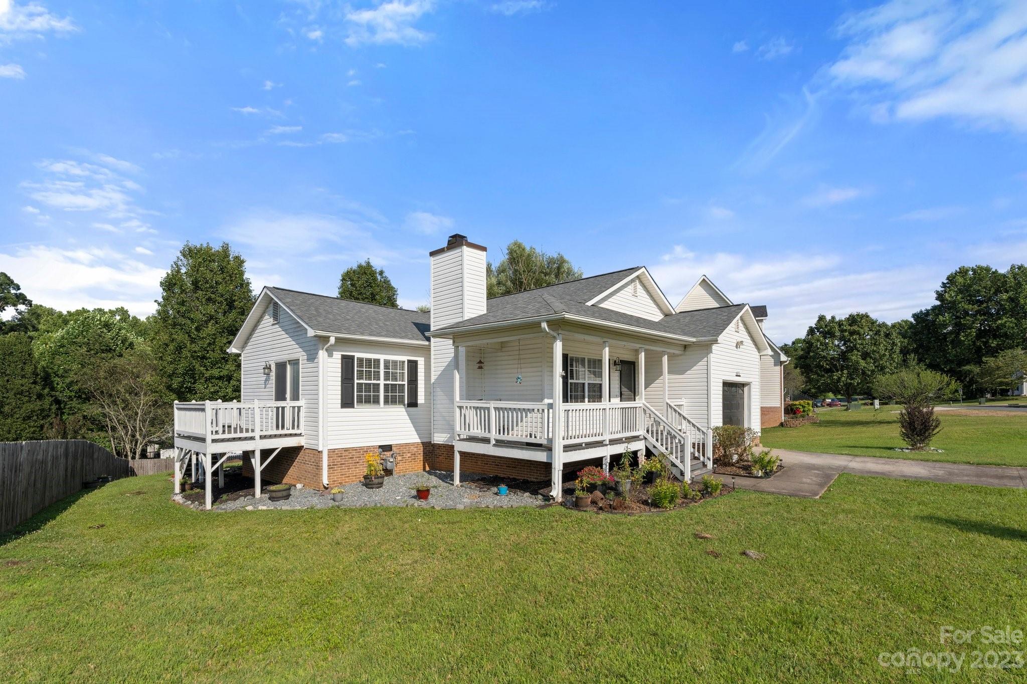 4975 Springhouse Farm Road Winston-Salem, NC 27107 - Photo 1 of 27 Gallery Image 1
