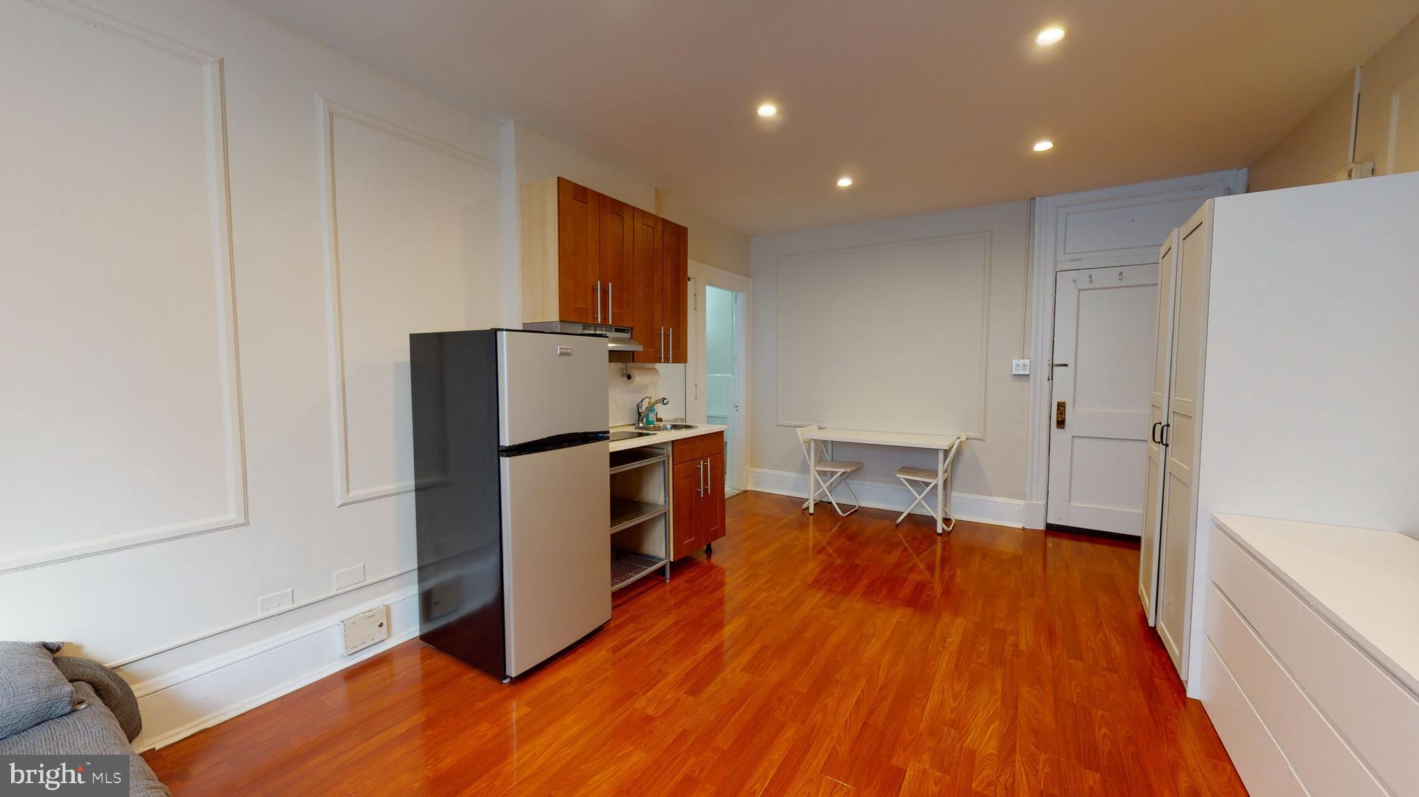 1324 Locust Street, Unit 514 Philadelphia, PA 19107 - Photo 2 of 10