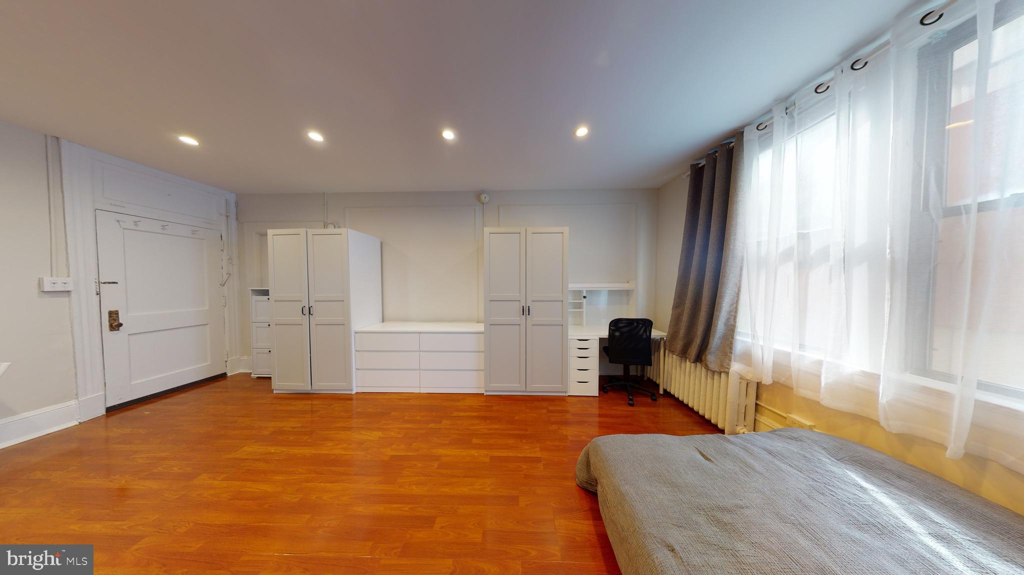 1324 Locust Street, Unit 514 Philadelphia, PA 19107 - Photo 3 of 10