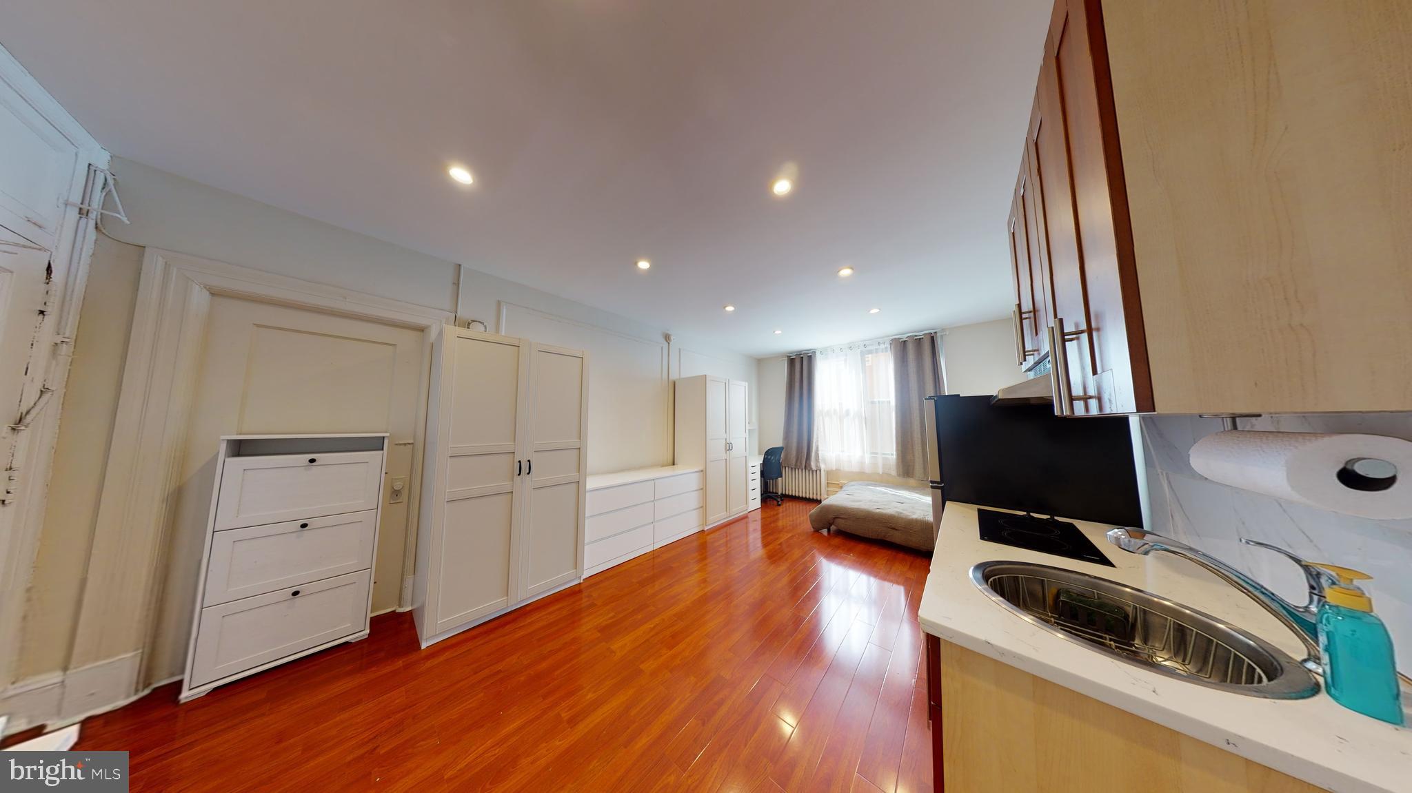 1324 Locust Street, Unit 514 Philadelphia, PA 19107 - Photo 4 of 10