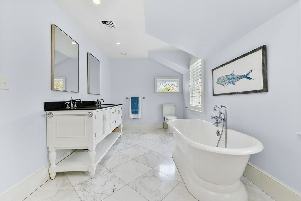 648 Main Street Hingham, MA 02043 - Photo 15 of 30