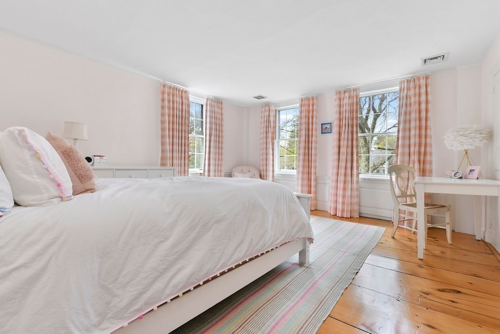 648 Main Street Hingham, MA 02043 - Photo 19 of 30