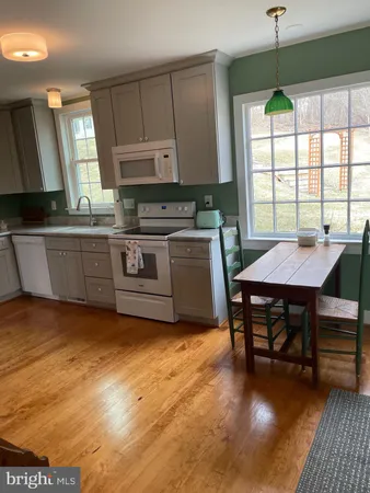 $3,100 | 39250 Little River Turnpike, Aldie, VA 20105