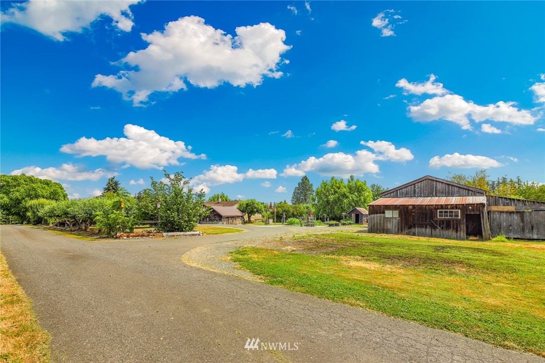 1333 East Smith Road Bellingham, WA 98226 - Photo 16 of 39