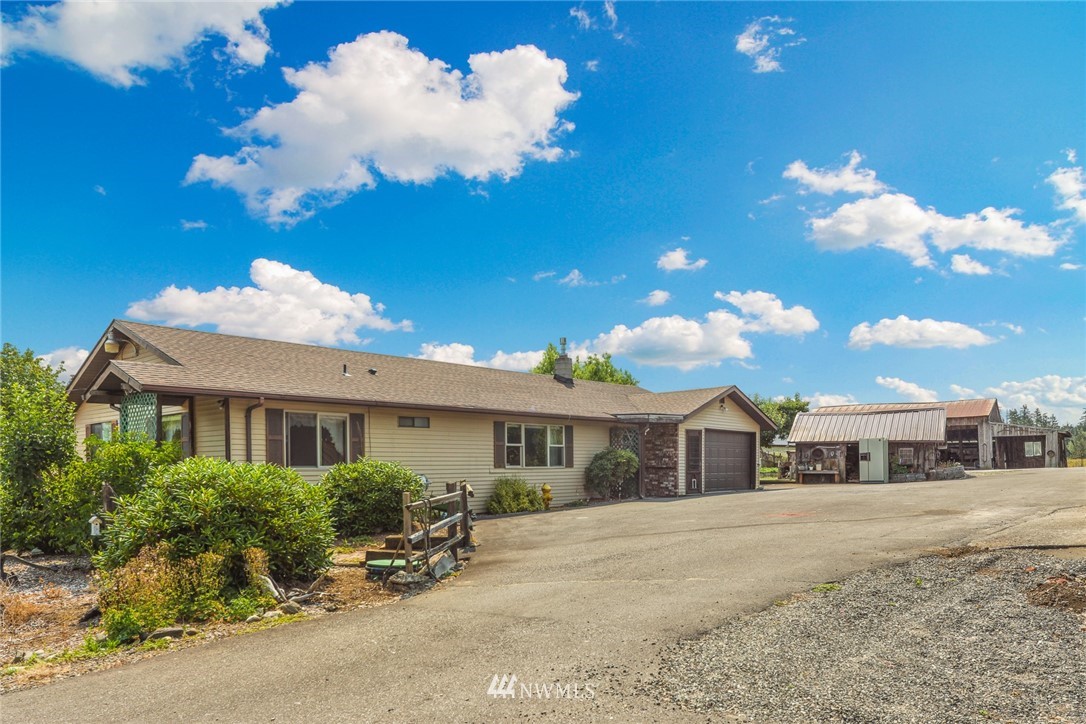 1333 East Smith Road Bellingham, WA 98226 - Photo 3 of 39