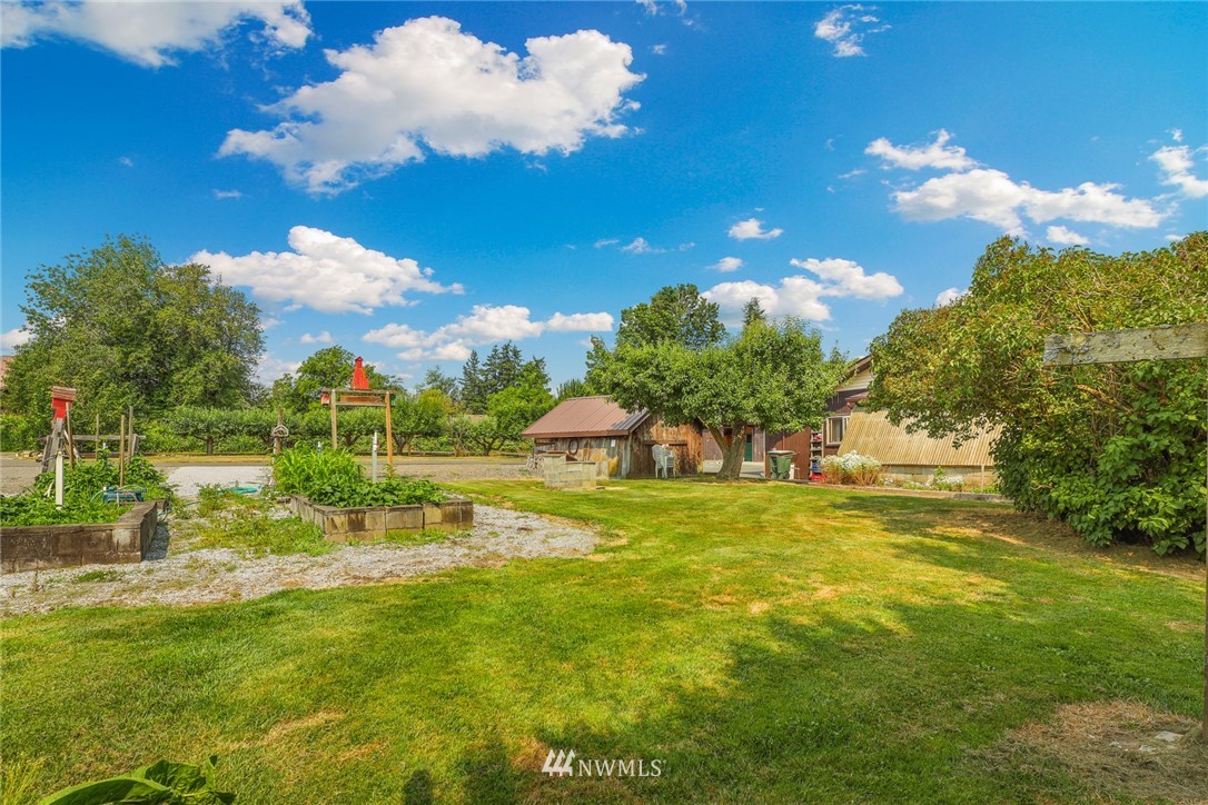 1333 East Smith Road Bellingham, WA 98226 - Photo 8 of 39