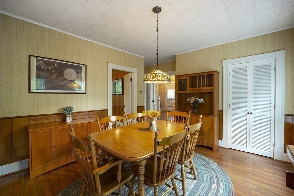 23 Salem Road Billerica, MA 01862 - Photo 11 of 42 a dining room with furniture and window